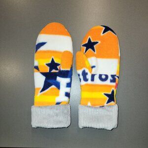 Astros fleece mittens
